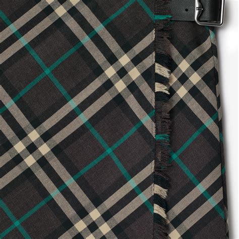 burberry check mini kilt.